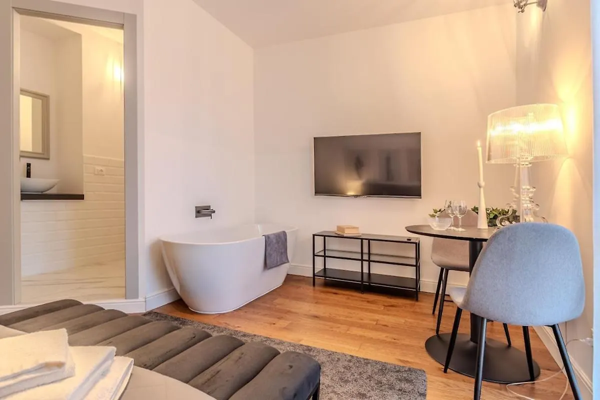 Apartment Blue Como Luxury Suite