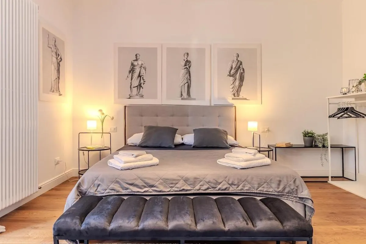 Blue Como Luxury Suite 0*,