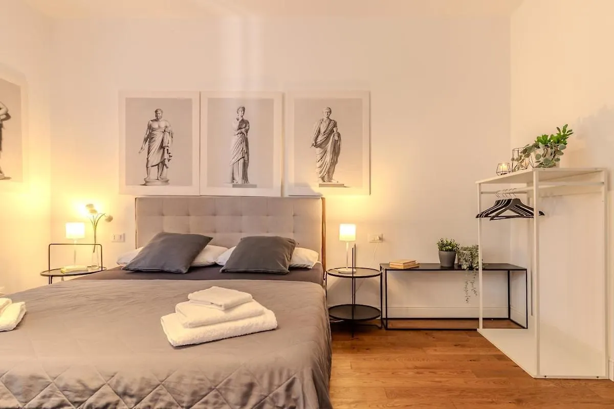 Blue Como Luxury Suite